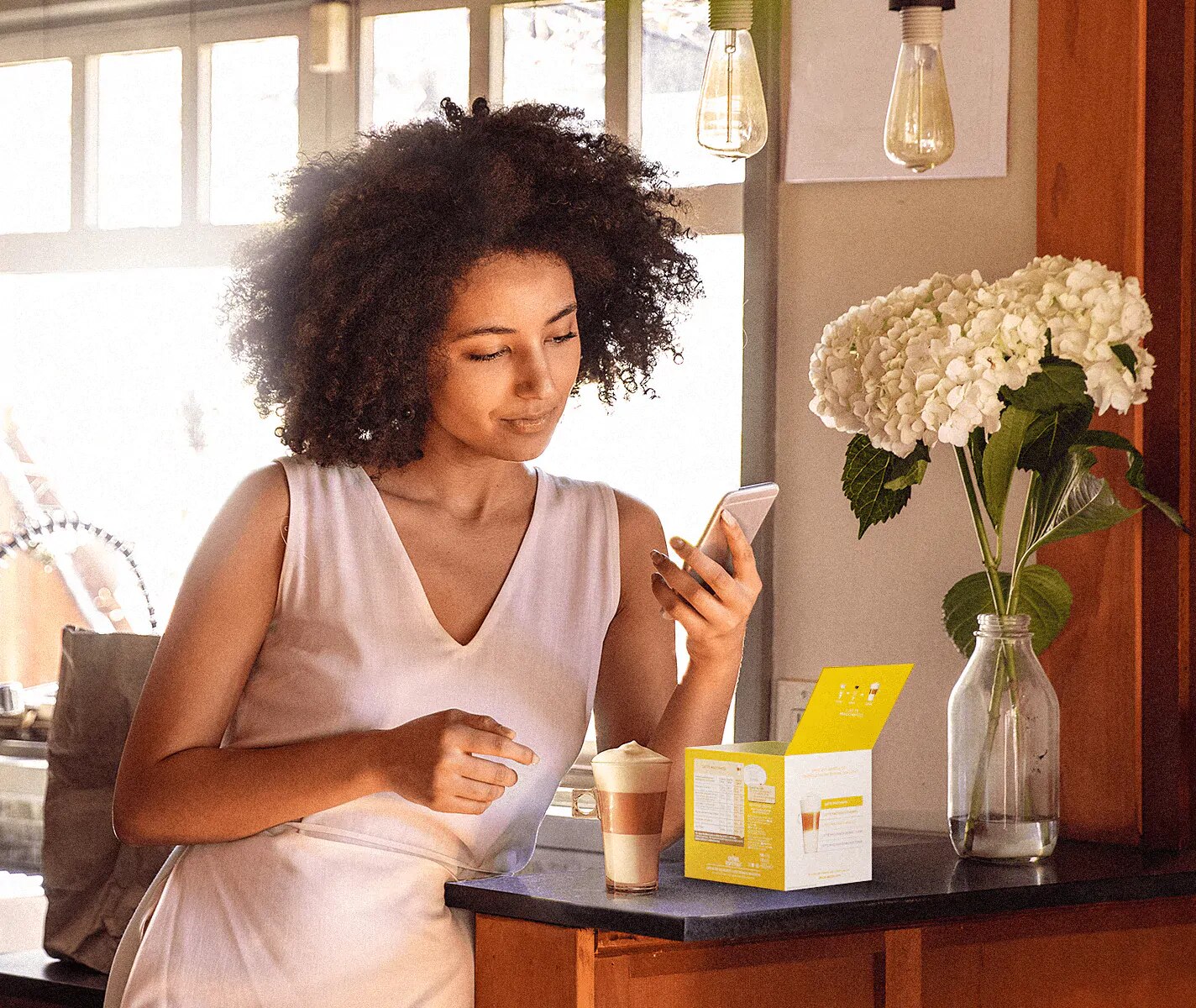 Programa de fidelidad PREMIO CLUB de NESCAF&Eacute; Dolce Gusto con la cafetera Genio S Autom&aacute;tica Antracita